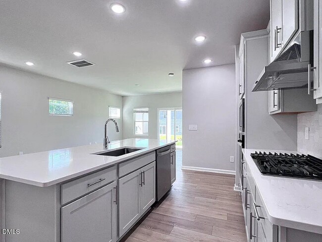 Building Photo - 613 Red River Dr
