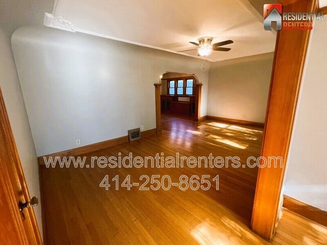 Building Photo - 2372 N 61st St