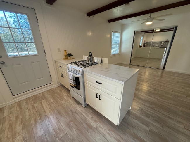 Building Photo - 192 Lubeck Rd