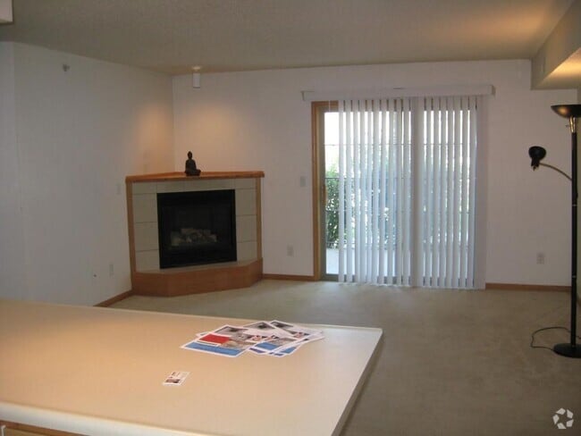 Building Photo - 2264 Holiday Rd
