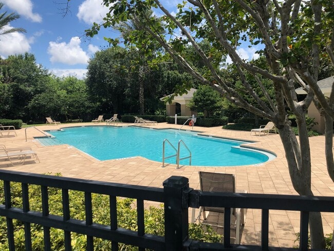 pool 6ft deep - 3868 Lexmark Ln
