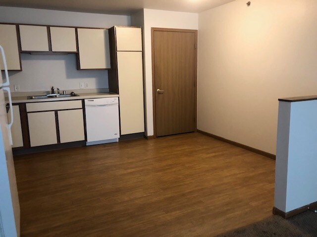 Building Photo - 1528 S Wasson Ln