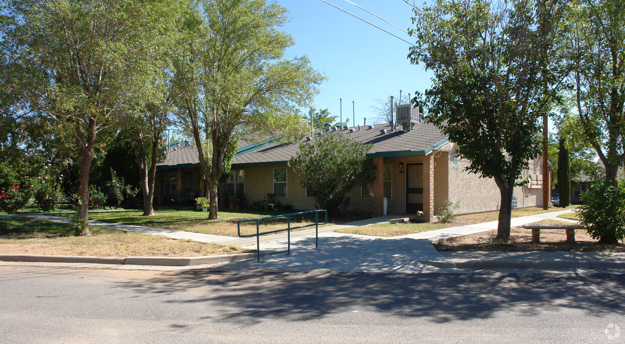 Building Photo - Munoz Manor Apartments