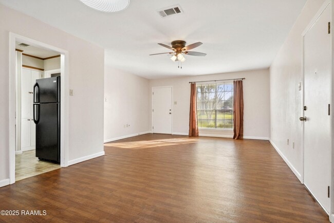 Foto del edificio - 1205 N Patricia Ave