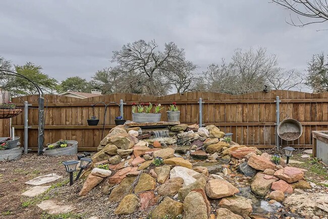 Building Photo - 11519 Fast Horse Dr