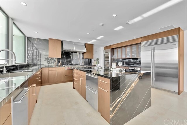 Building Photo - 45 Oceanaire Dr