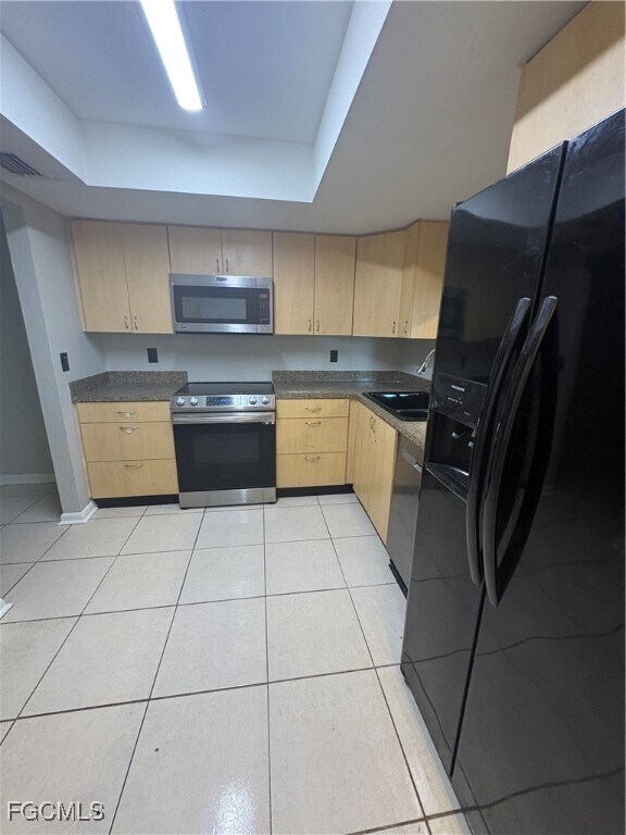 Foto del edificio - 610 SE 46th St