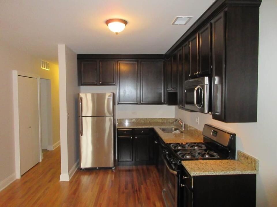 Primary Photo - 1455 W Taylor St