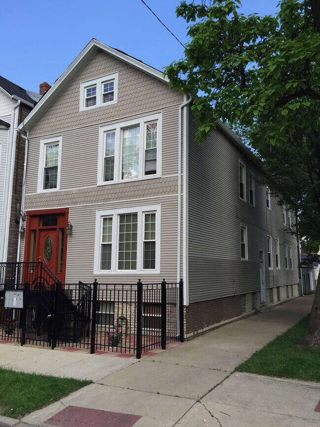 Foto del edificio - 1701 N Talman Ave
