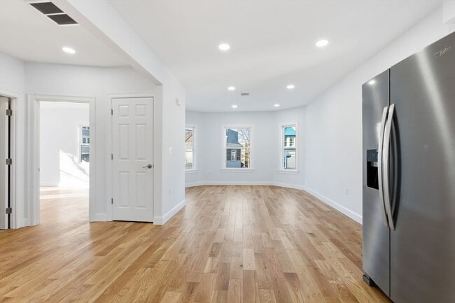 Foto del edificio - 438 Talbot Ave