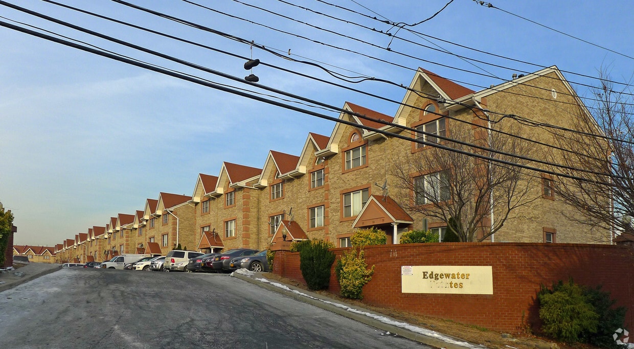 Edgewater Estates Apartments in College Point, NY