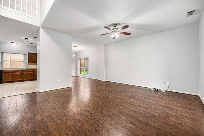 Foto del edificio - 15614 Hatfield Hollow Dr