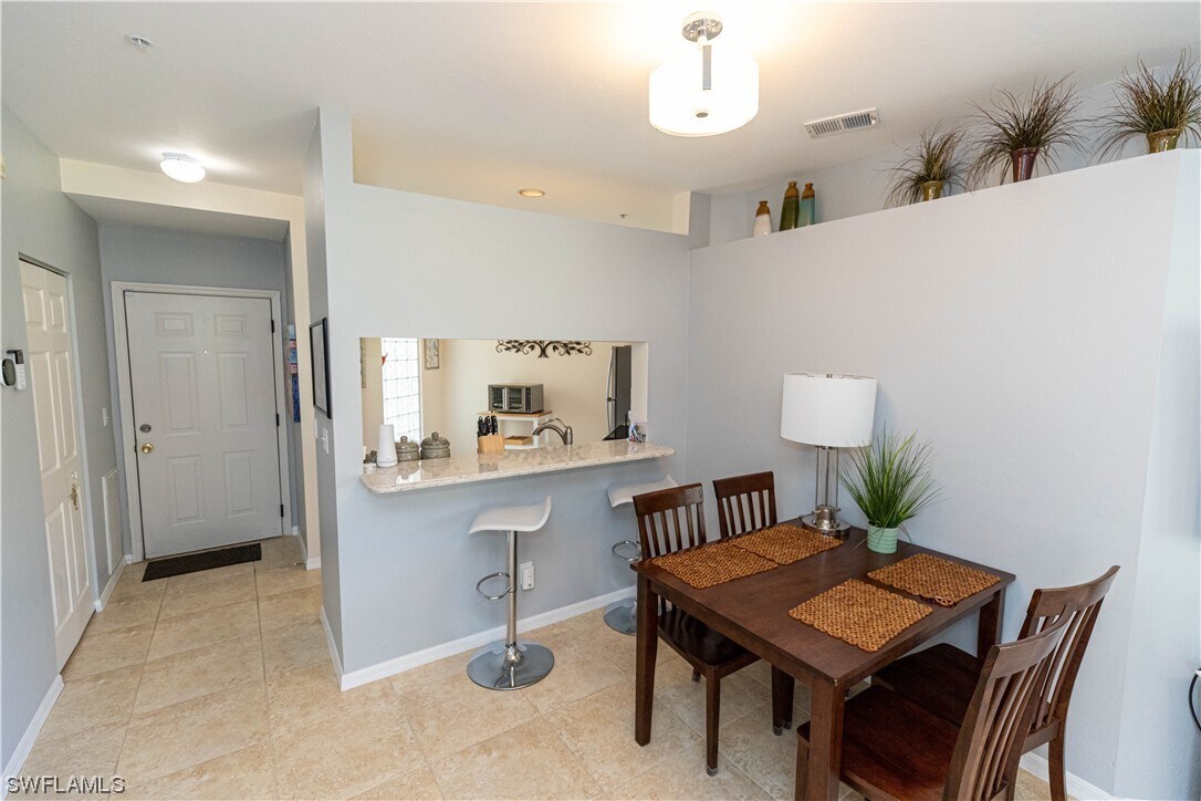 Foto del edificio - 12081 Summergate Cir