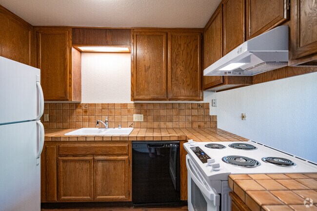 2 habitaciones, 1.5 baños - 1200 pies cuadrados - Cocina - Valley View Townhomes