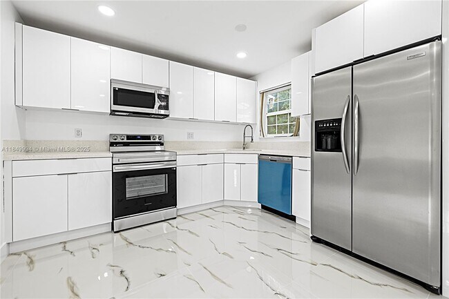 Foto del edificio - 1465 NW 192nd Terrace