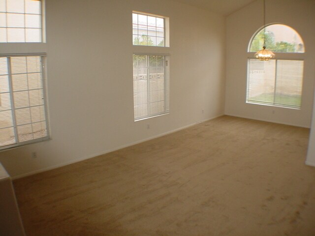 Building Photo - 4 bedroom home on west side!