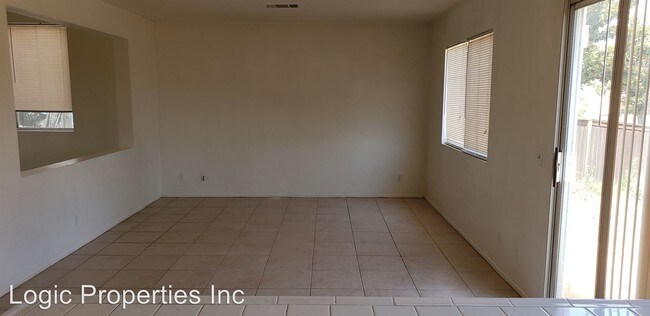 Building Photo - 3 br, 2.5 bath House - 15840 Flamingo Drive