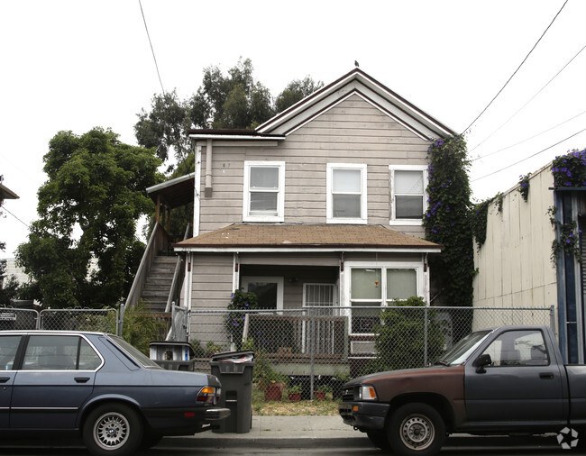 Building Photo - 2815-2817 Filbert St