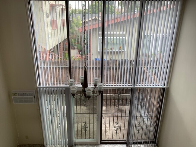 Vista desde el loft de arriba - 4623 Clarissa Ave