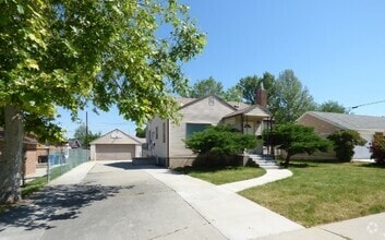 Building Photo - 767 Lisonbee Ave S