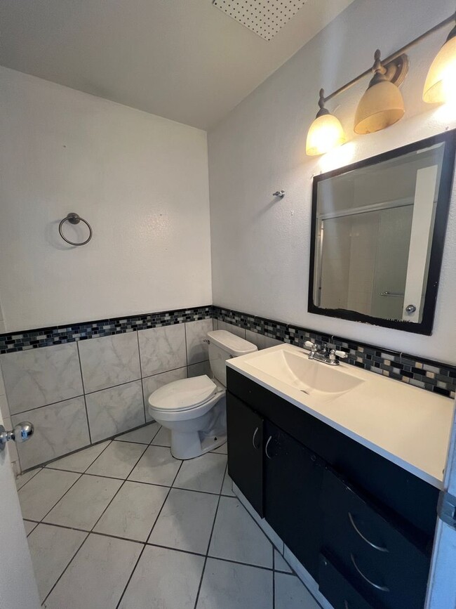 Foto del edificio - 2 Bed, 1 Bath at Windward Acres