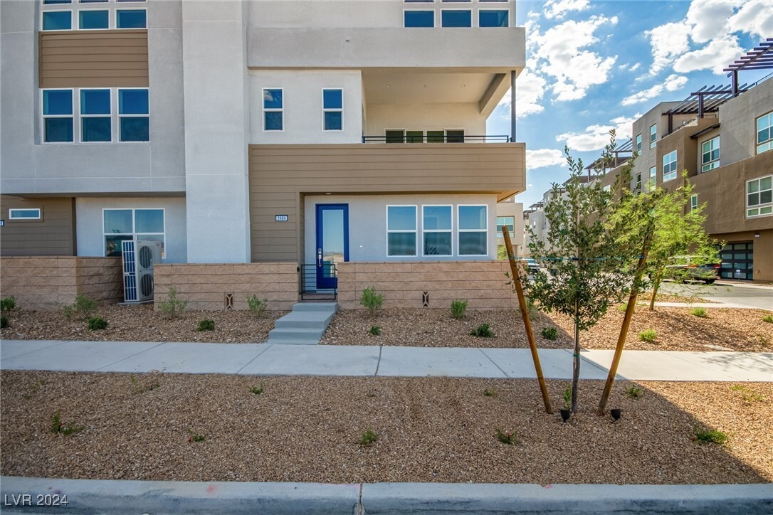 Primary Photo - 2484 Indigo Mountain St