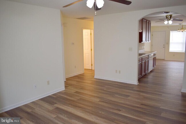 Foto del edificio - 2752 Roosevelt Dr