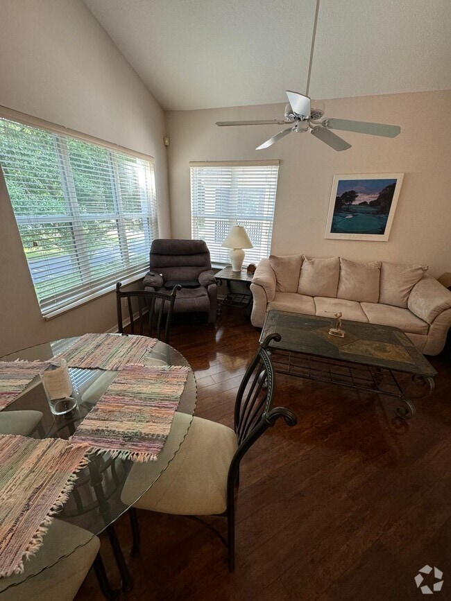 Building Photo - 9832 Perfect Dr
