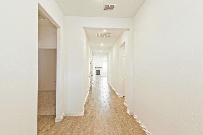 Building Photo - 3104 Palmetto Pl