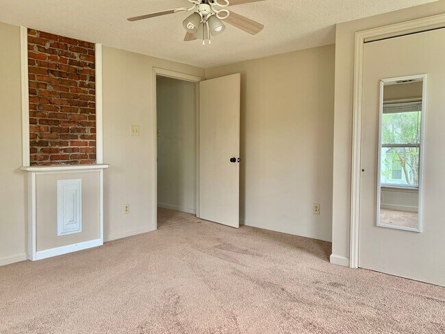 Foto del edificio - 802 N B St