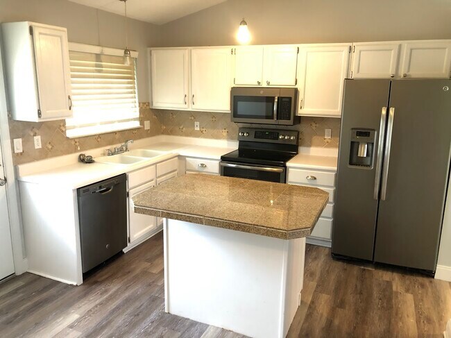 Building Photo - 941 Guildford Ct