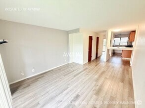 Building Photo - 98-640 Moanalua Rd