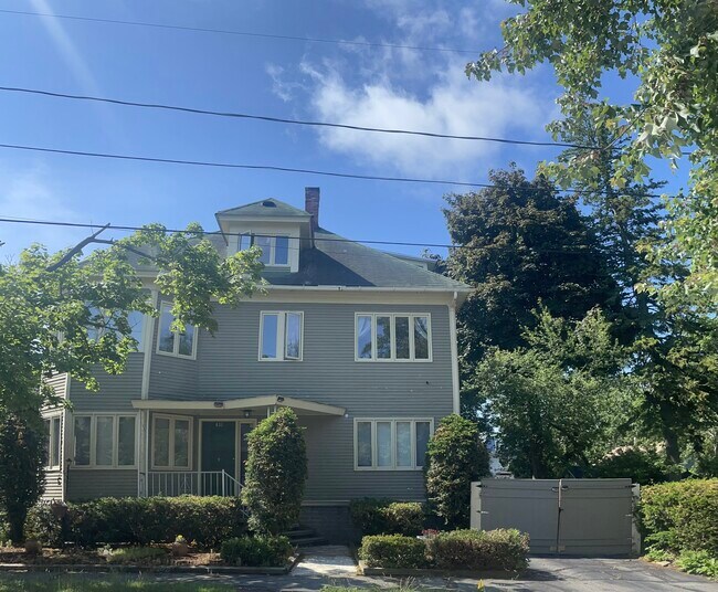 Foto del edificio - 637 Dix St