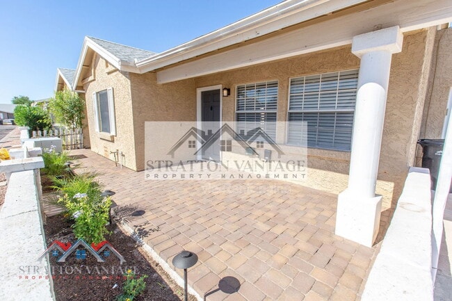 Foto del edificio - 2929 E Broadway Rd