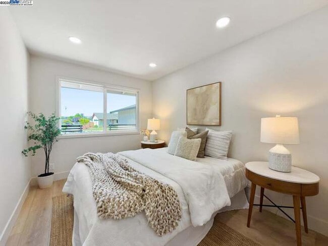 Foto del edificio - 6196 Inglewood Dr