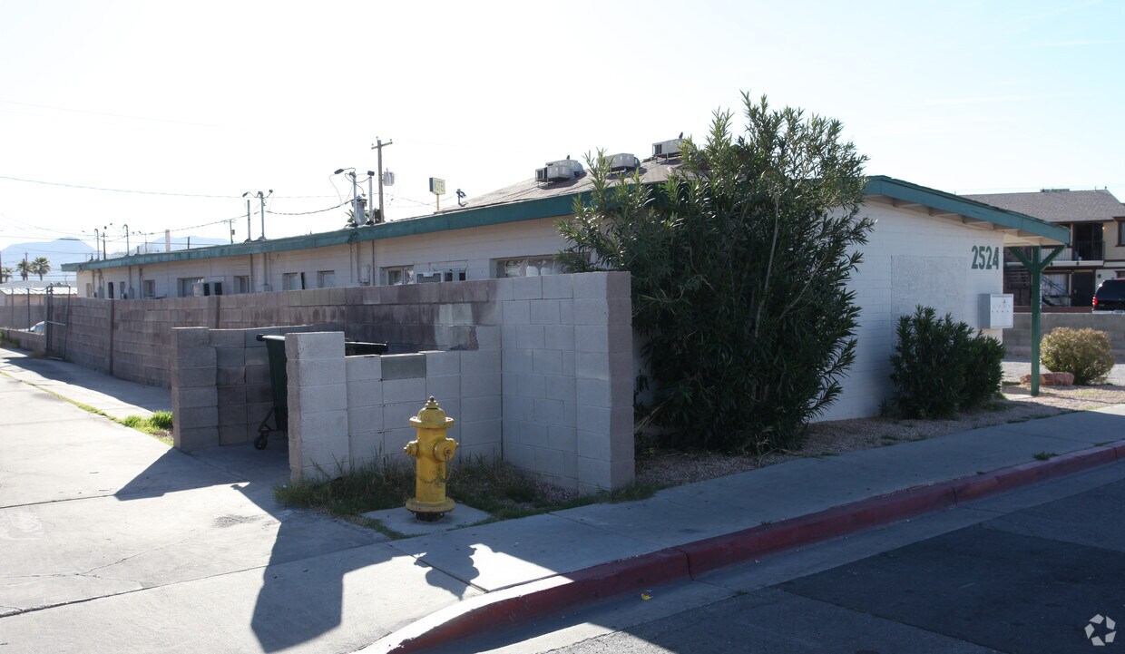 Foto del edificio - Arrowhead Acres