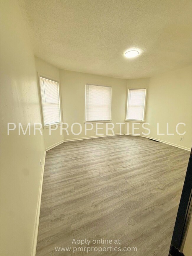 Foto del edificio - 3 Bedrooms/1 Bathroom House