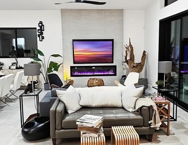 Foto del edificio - 555 N Sunrise Way