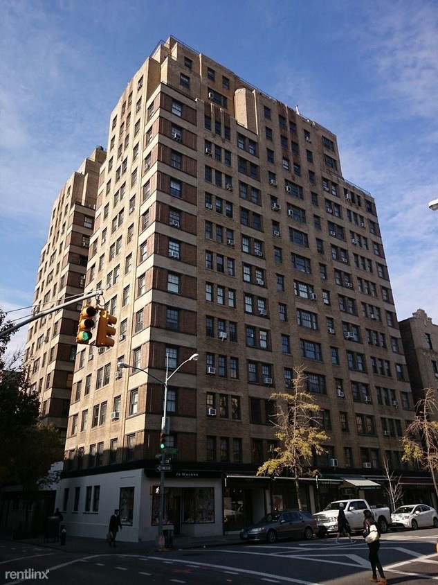 Building Photo - 95 CHRISTOPHER St