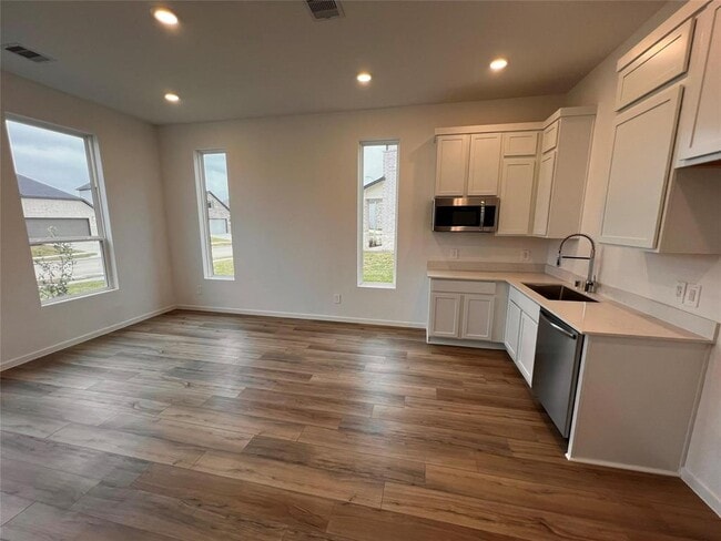 Building Photo - 17531 Willow Ln