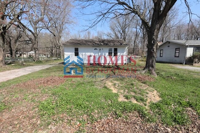 Building Photo - Three Bedroom House | Move in Ready