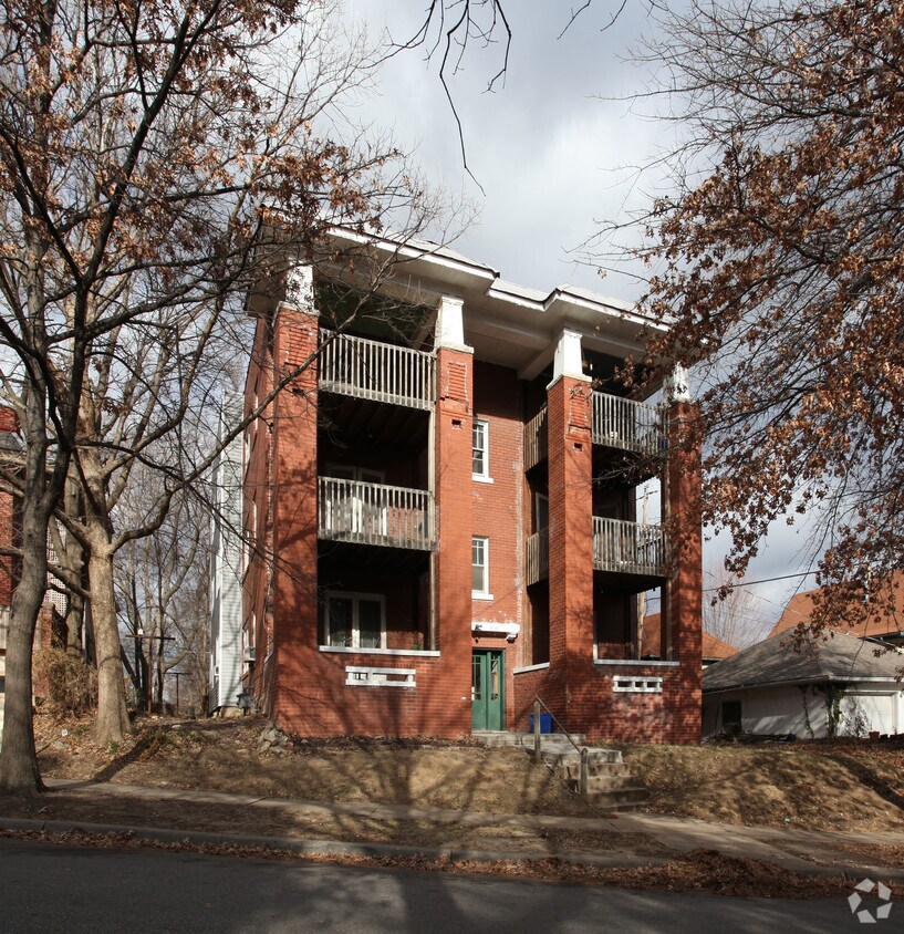 16101612 Valentine Rd, Kansas City, MO 64111 Apartments in Kansas
