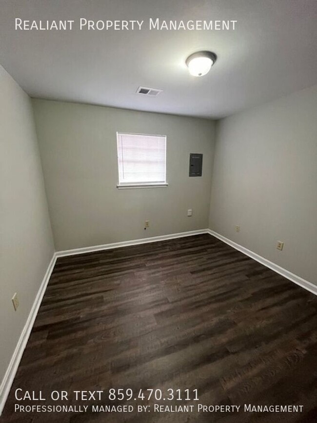 Building Photo - 3688 Crosby Dr