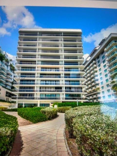 Building Photo - 9455 Collins Ave