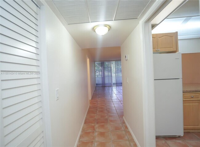 Foto del edificio - 9481 Evergreen Pl