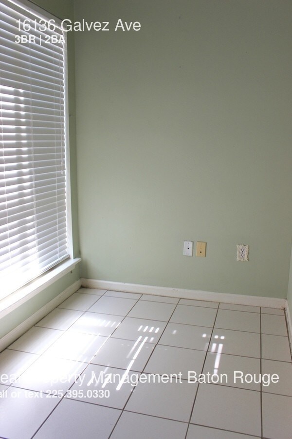 Foto del edificio - 16136 N Galvez Ave