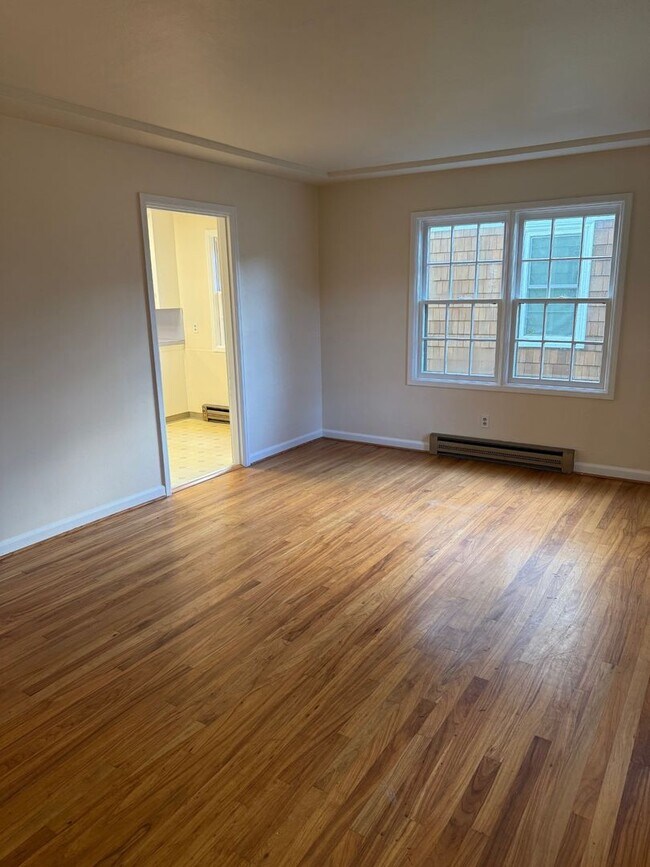 Foto del edificio - TIP TOP ON TYLER