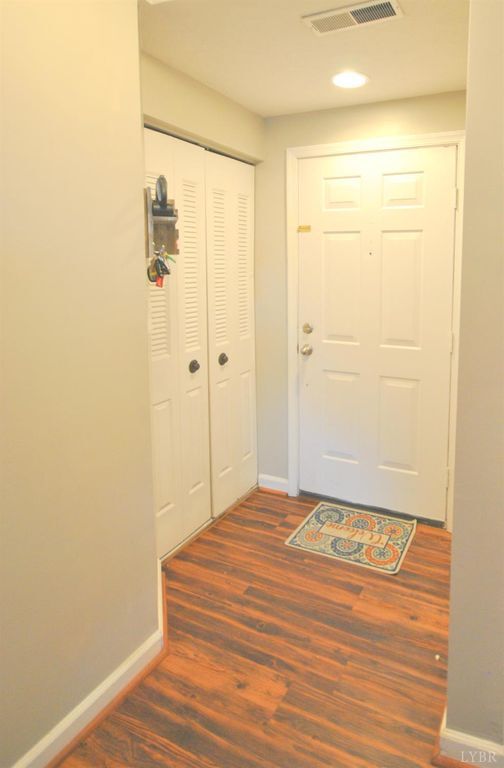 Building Photo - 1417 Ashbourne Dr