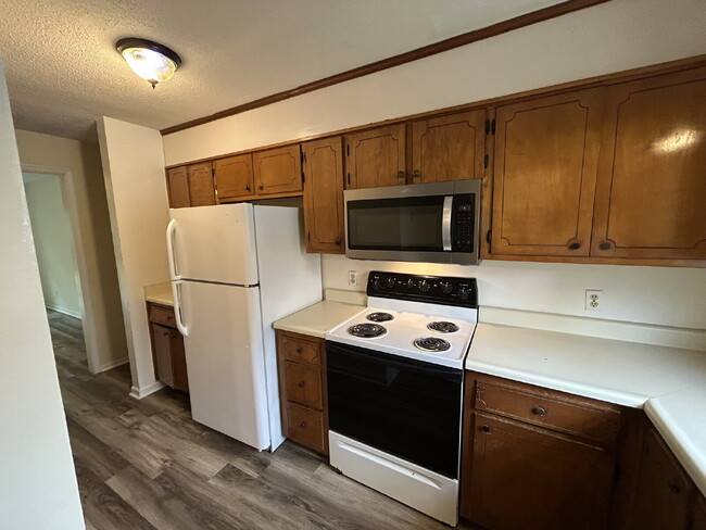 Building Photo - Townhouse for Rent