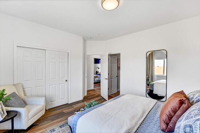 Foto del edificio - 2325 Wagon Wheel Ave